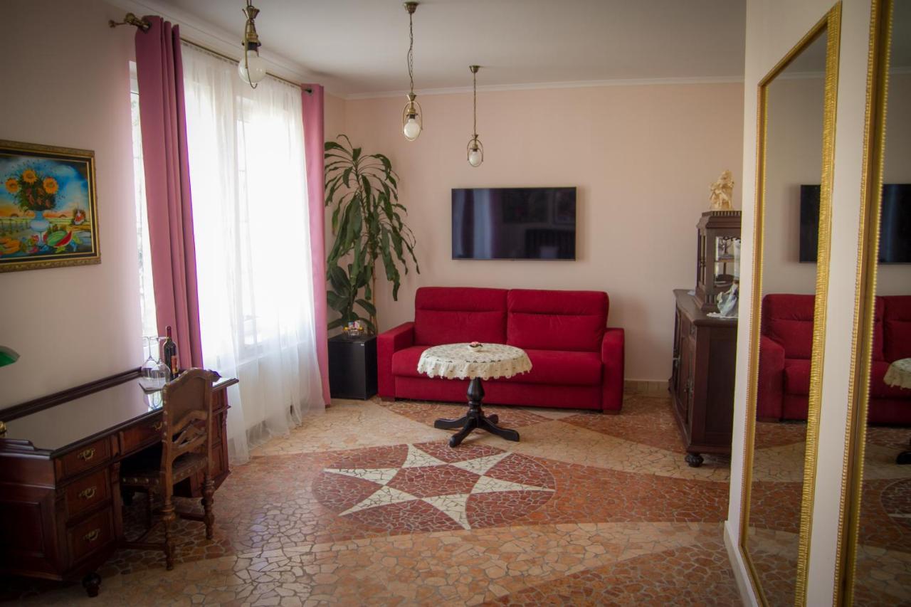 Hotel Bojnicky Vinny Dom Бойнице Экстерьер фото