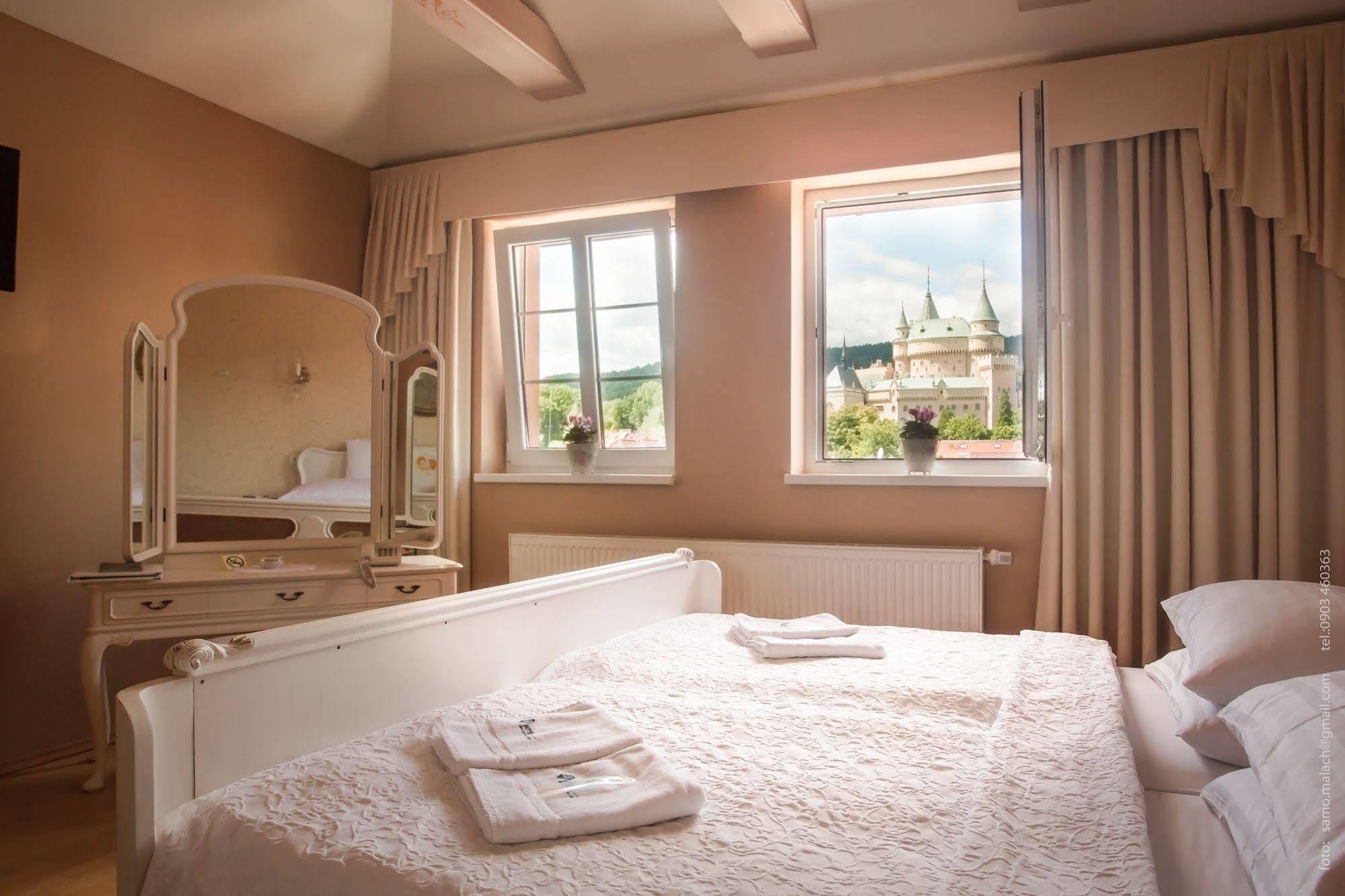 Hotel Bojnicky Vinny Dom Бойнице Экстерьер фото